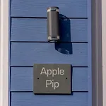 Apple Pip Reighton